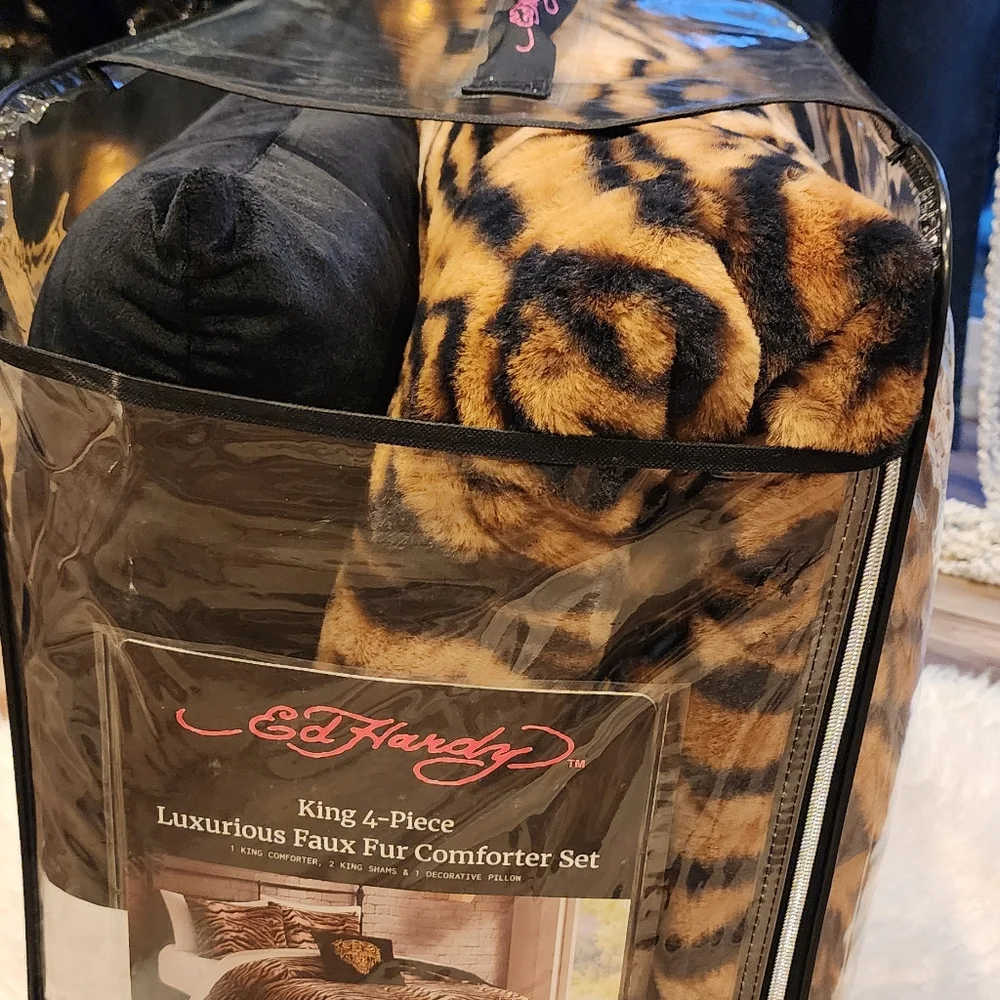 Ed Hardy King 4Piece Luxurious Leopard Print Faux Fur comforter set new
